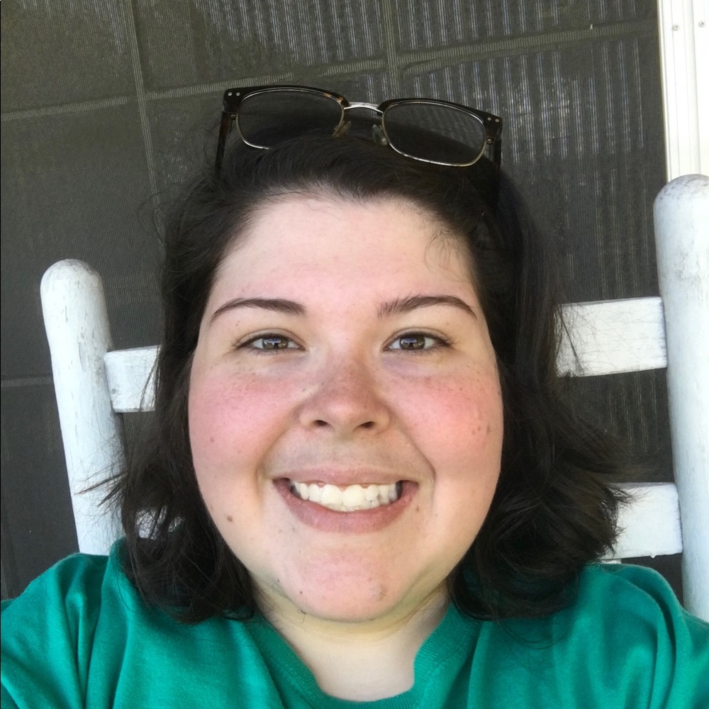 Meet your Posher, Emily